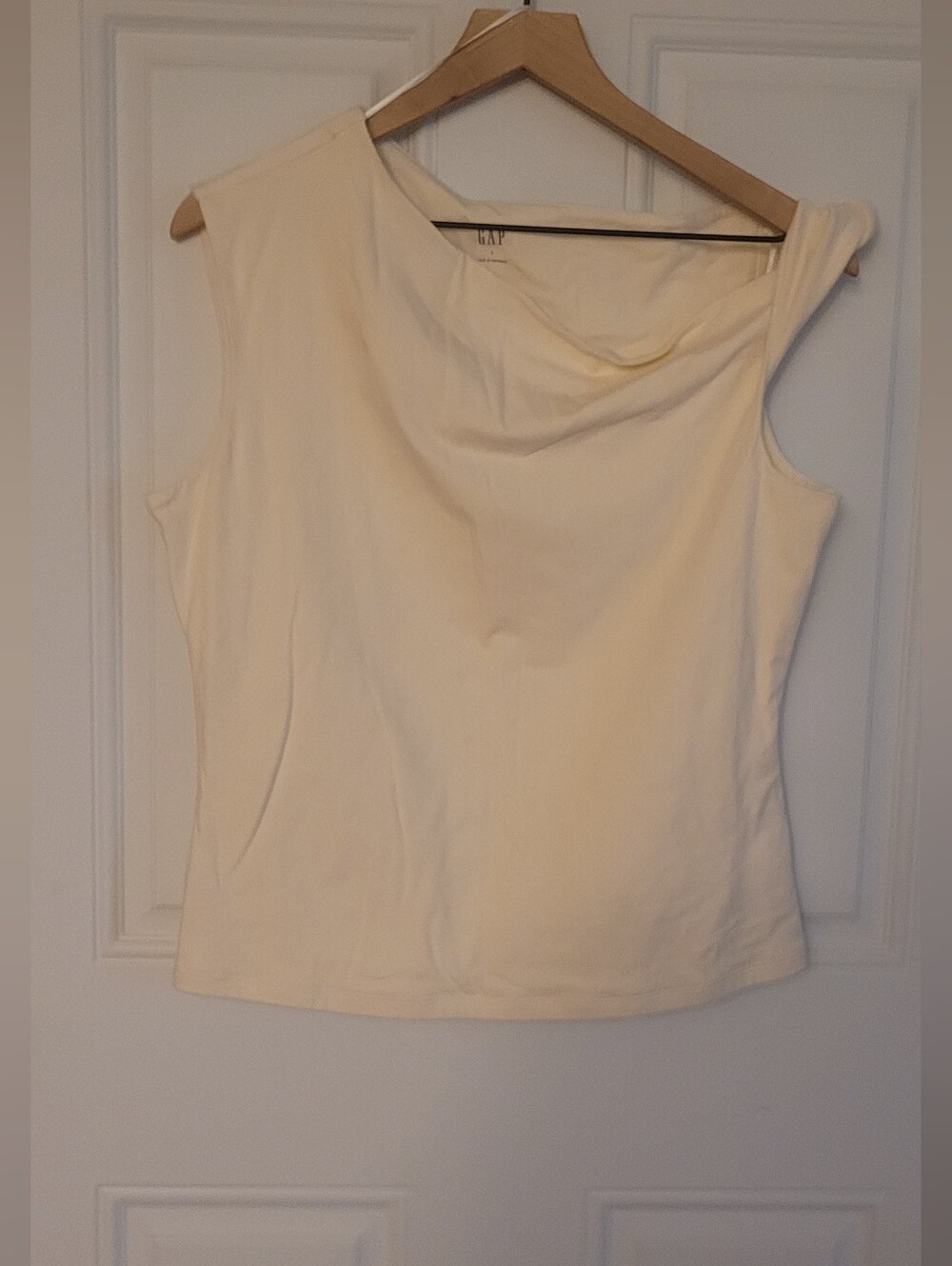 GAP Cream Drape-Neck Sleeveless Top Size Large